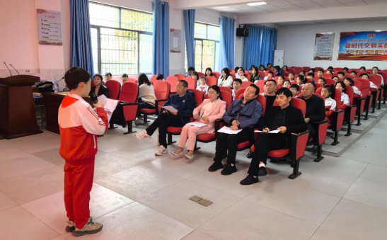 奋进新时代   传播好声音——上饶市玉山县必姆中心小学红色故事我来讲活动