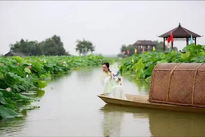 小船悠悠载芳华——走进湘鄂西苏区革命烈士陵园历史馆